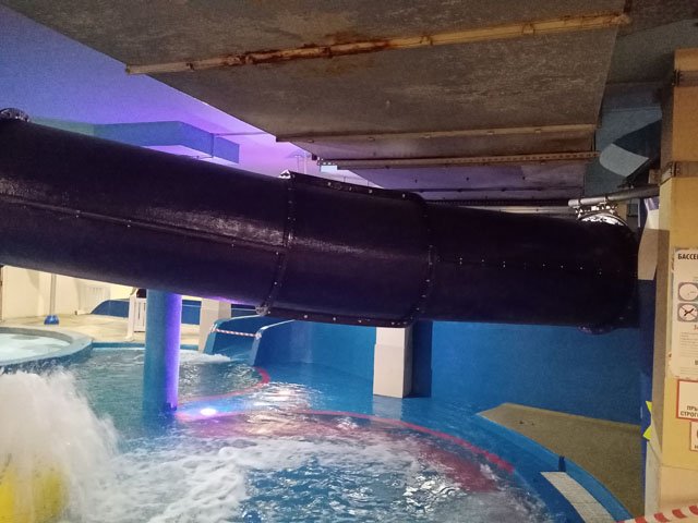 Аквапарк Ривьера - монтаж водных горок