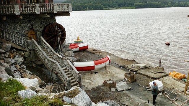 Аквапарк на частном пляже "Сонькина лагуна" г.Сатка